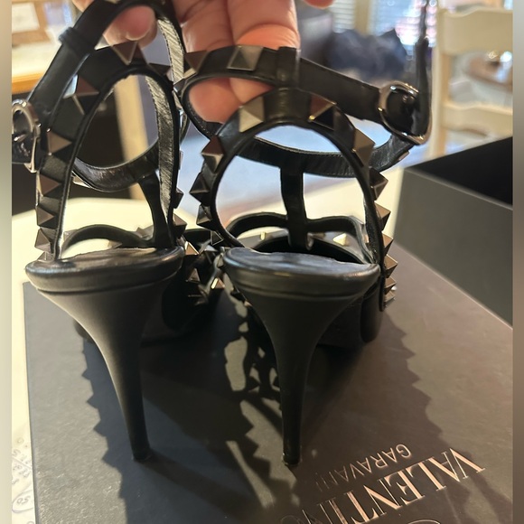 Womens size 36 (US 6) Valentino heels - Picture 6 of 11